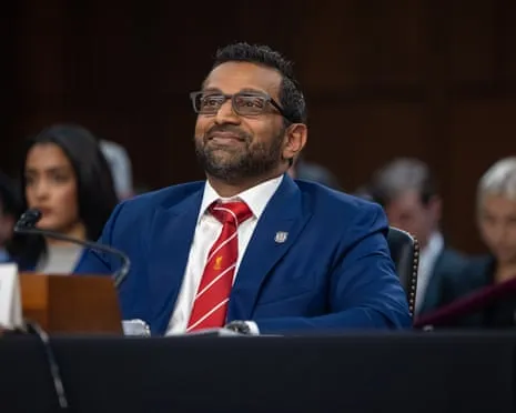 Top US Lawman Sports Liverpool Necktie at Senate Session