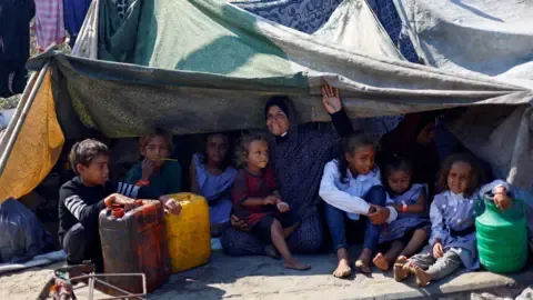 Cataclysmic Crisis within Gaza City as Military Tanks Advance