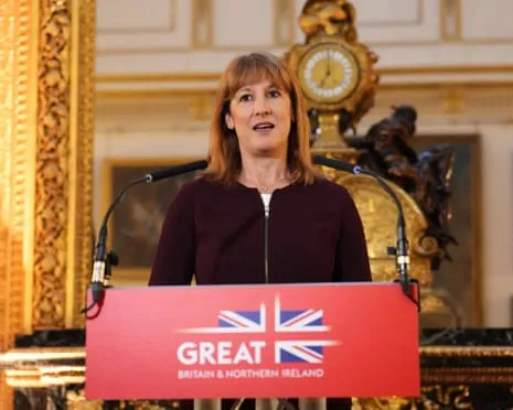 British Treasury Debt Rises to Unexpected £18bn in August