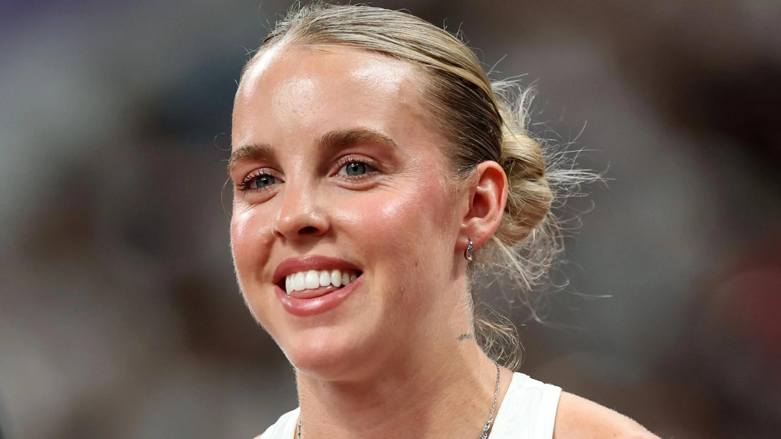 Keely Hodgkinson Begins Global Championship Campaign with Victory